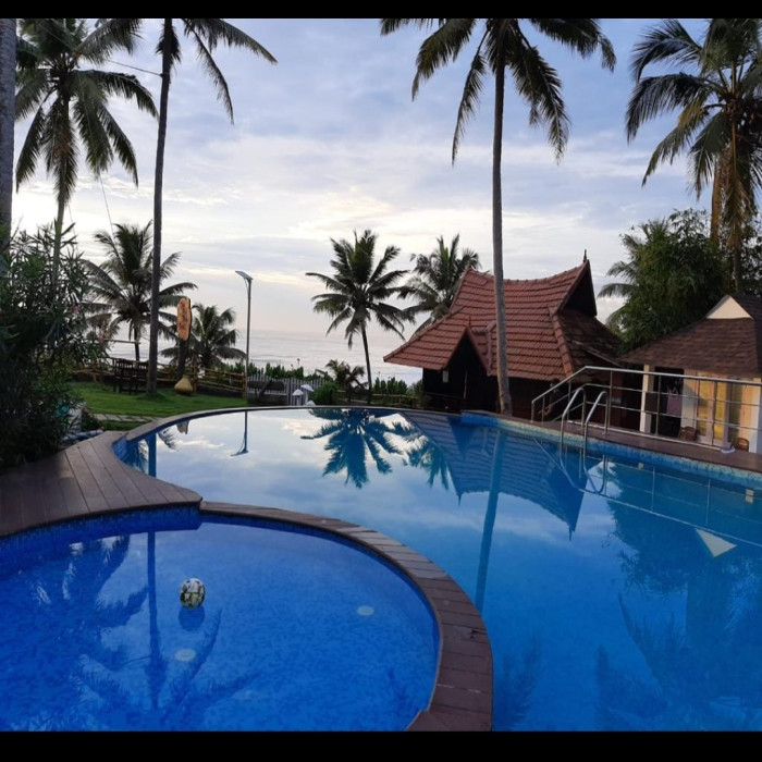 Ocean-side Luxury — 6